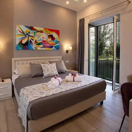Royal Gardens Bed & Breakfast Caserta