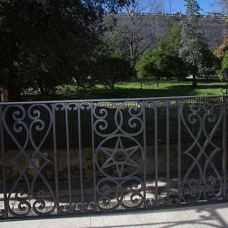 Royal Gardens 4*