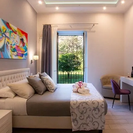 Royal Gardens فندق مبيت وإفطار 4*
