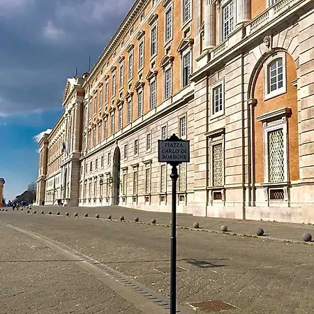 Royal Gardens فندق مبيت وإفطار كازيرتا